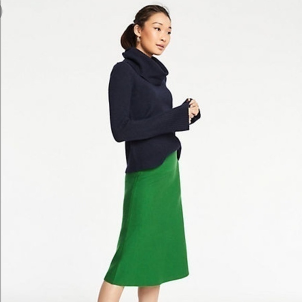 Ann Taylor - XS PETITE A-LINE SWEATER SKIRT NEW - Picture 3 of 3